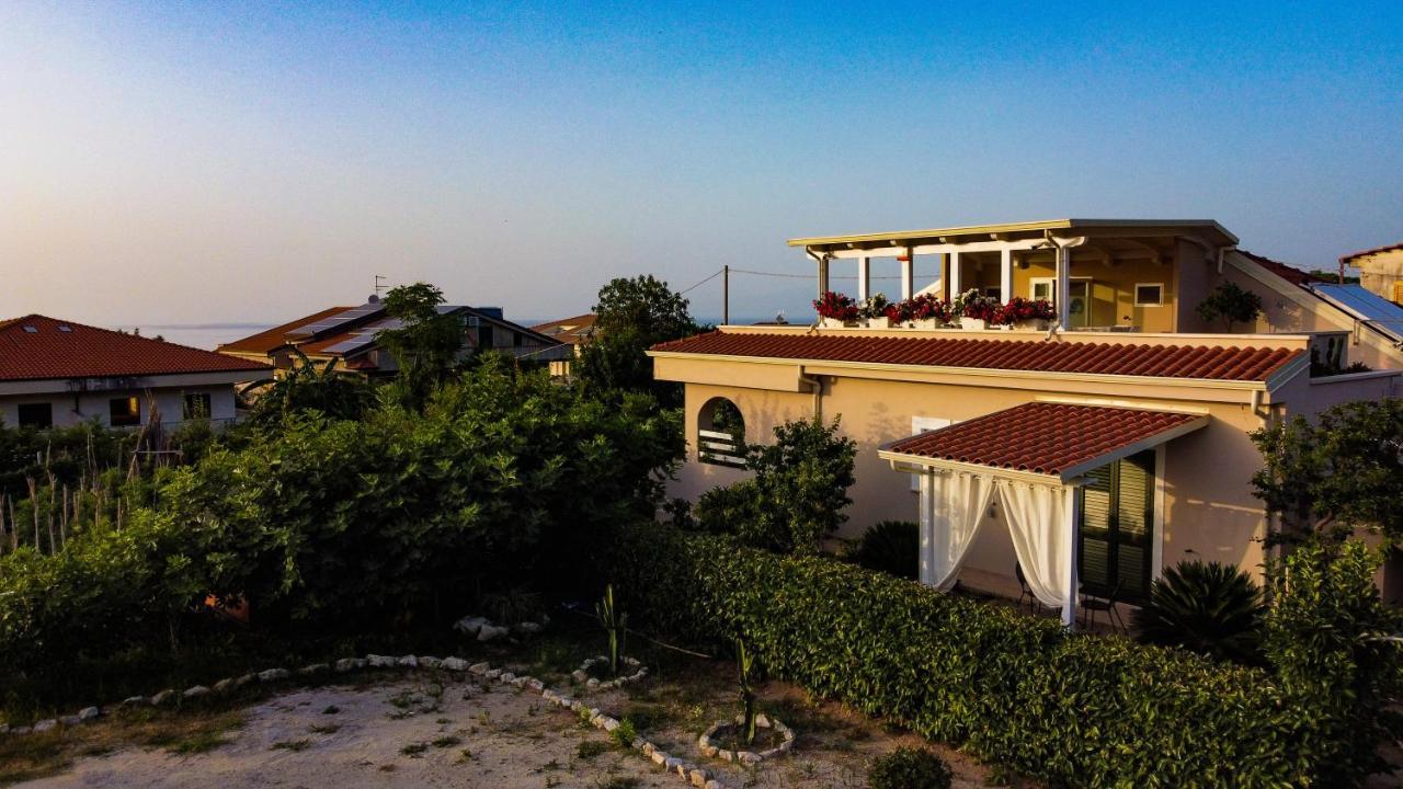 Michelino House Bed & Breakfast Parghelia Exterior photo