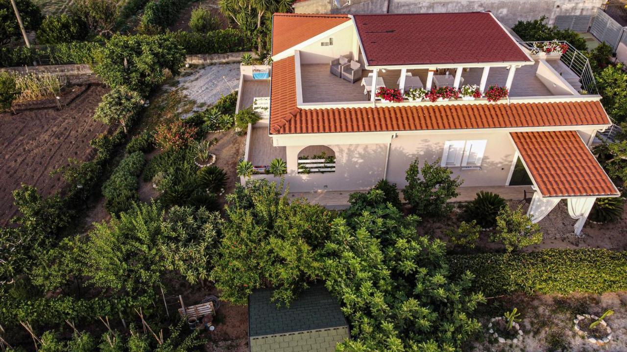 Michelino House Bed & Breakfast Parghelia Exterior photo