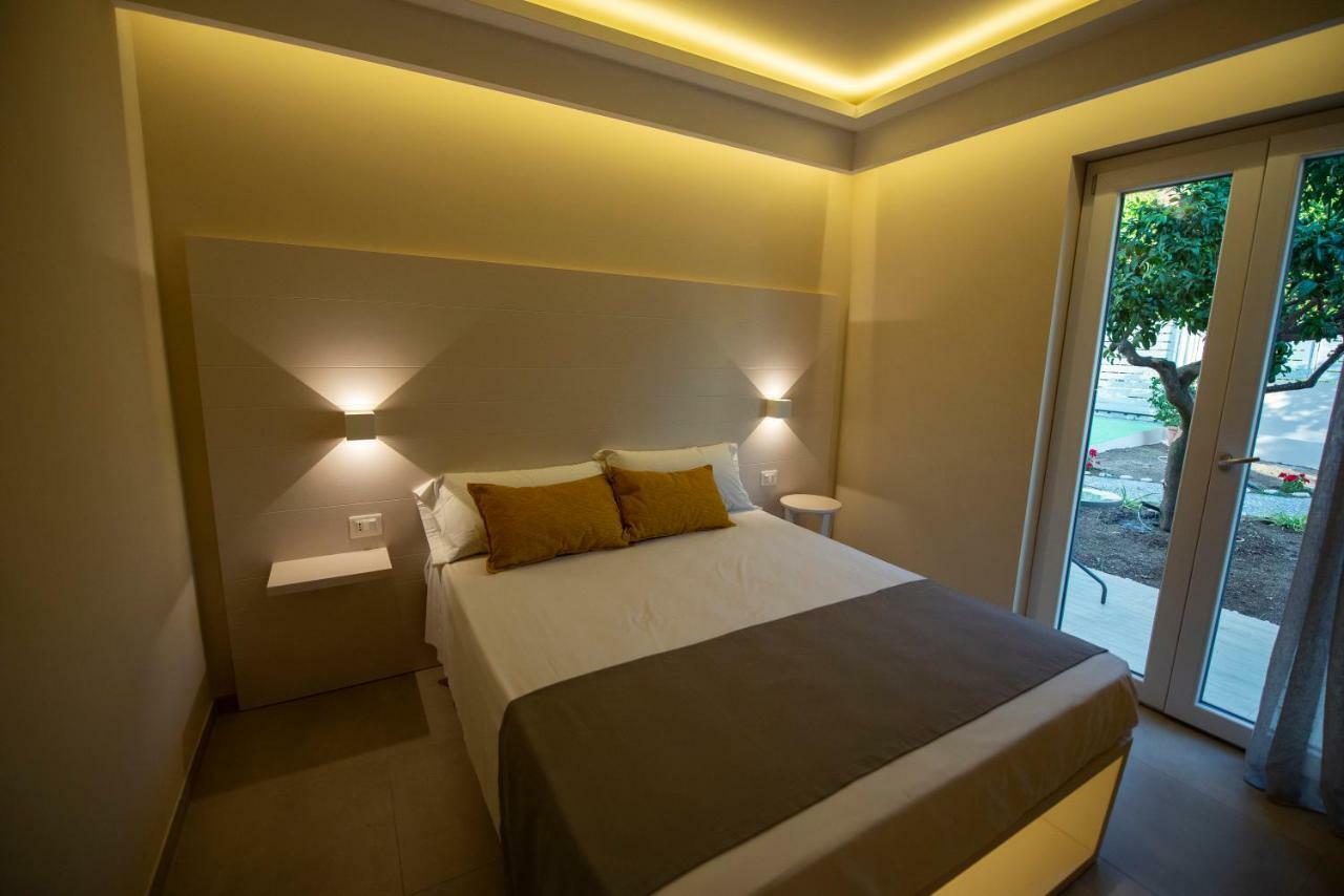 Michelino House Bed & Breakfast Parghelia Exterior photo