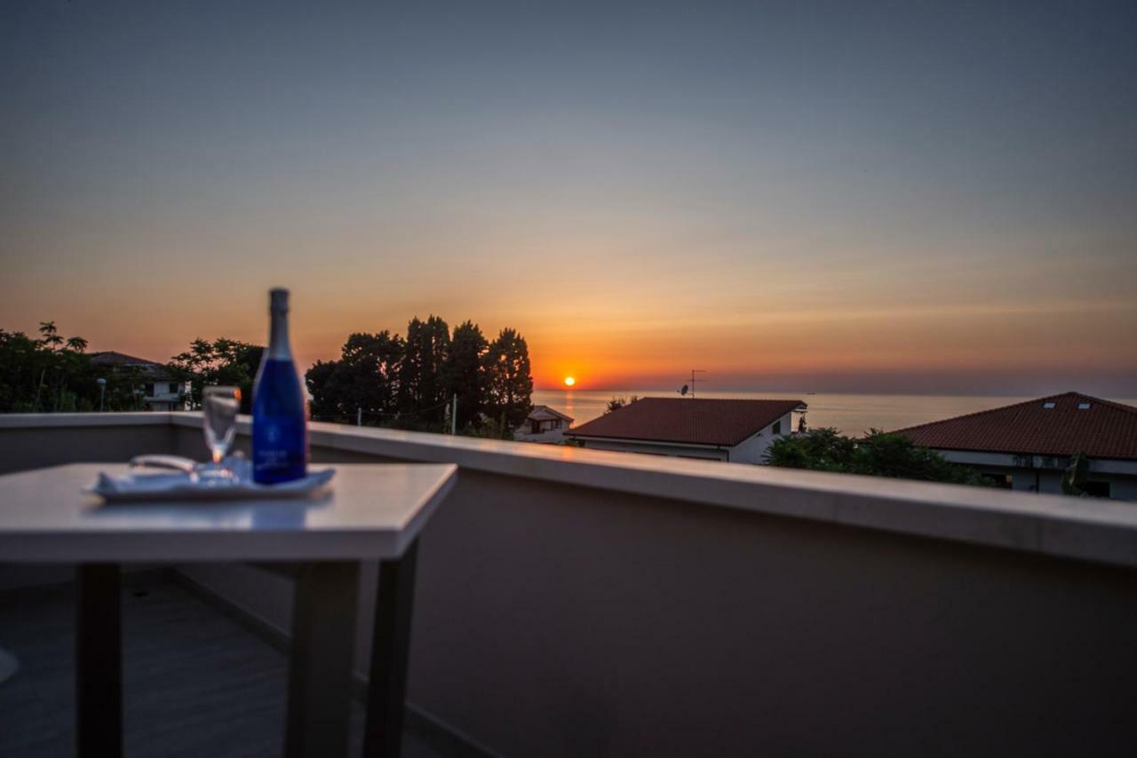 Michelino House Bed & Breakfast Parghelia Exterior photo