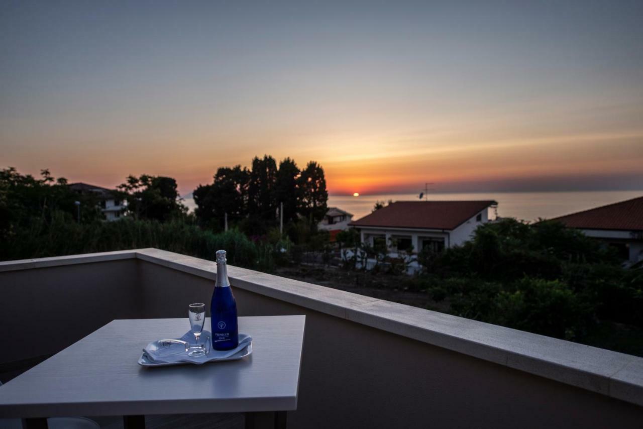 Michelino House Bed & Breakfast Parghelia Exterior photo